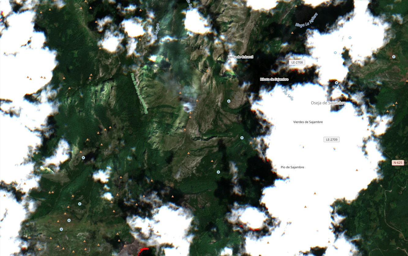 Imagen satelital Copernicus Sentinel del 26 de junio de 2026, un día antes del incendio, sobre Ribota de Sajambre y Oseja de Sajambre